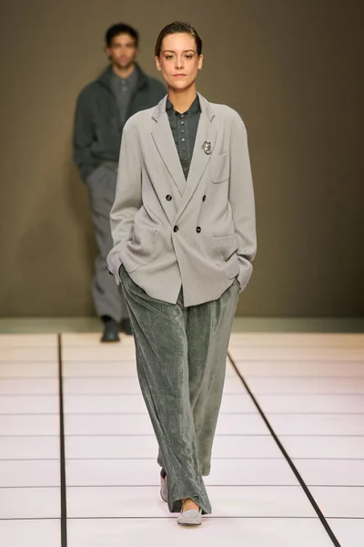 Look 17